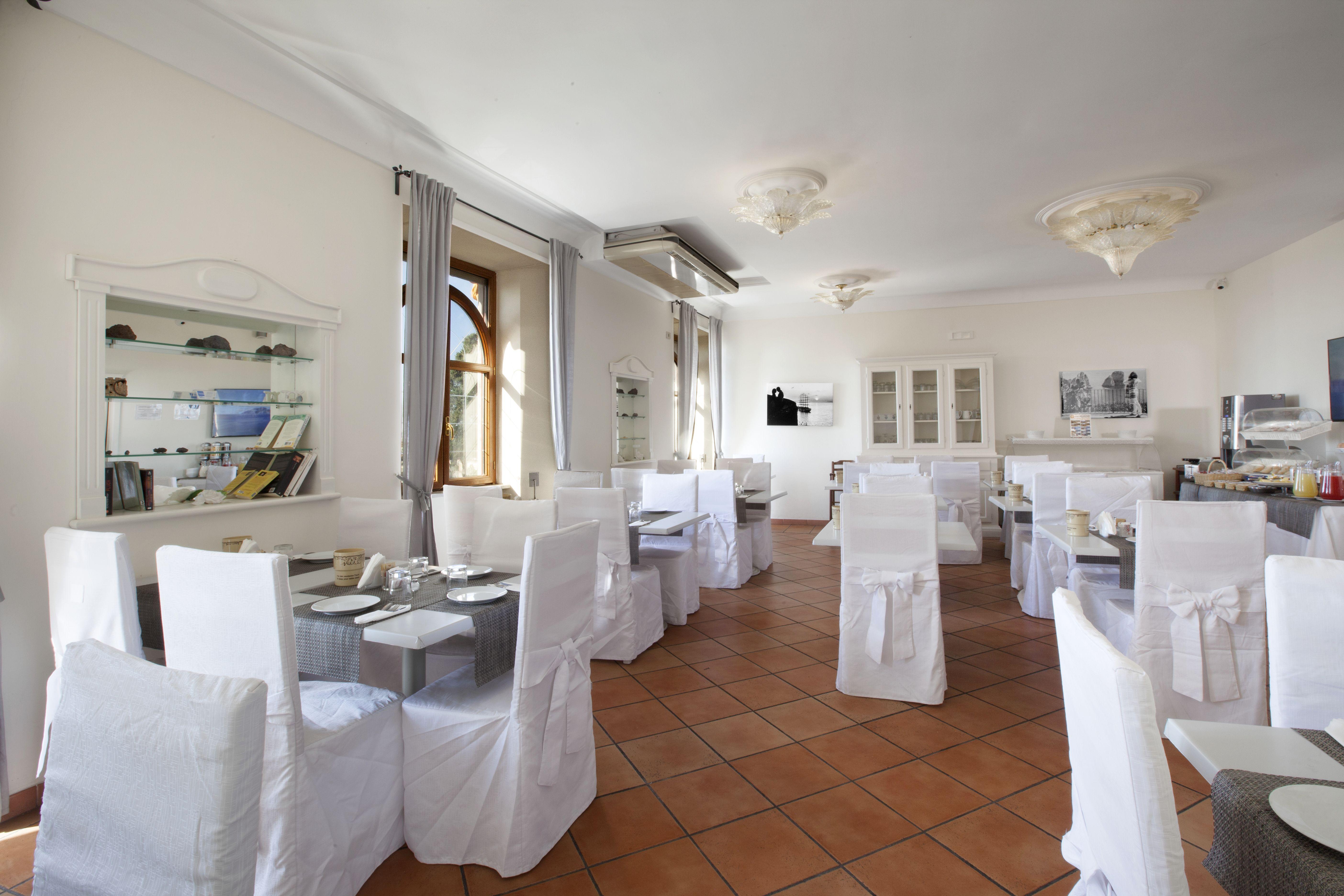 Herculaneum Hotel
