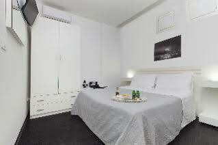Herculaneum Hotel