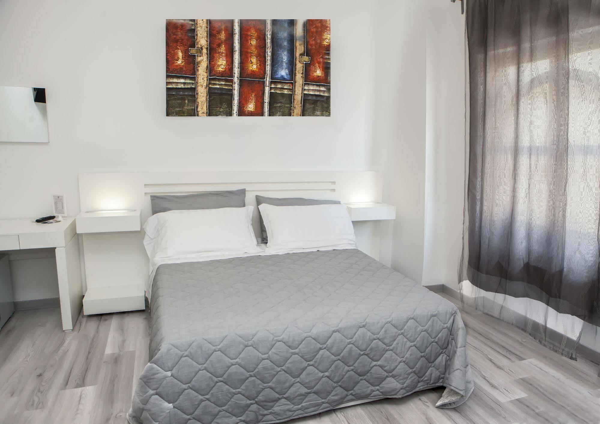Herculaneum Hotel